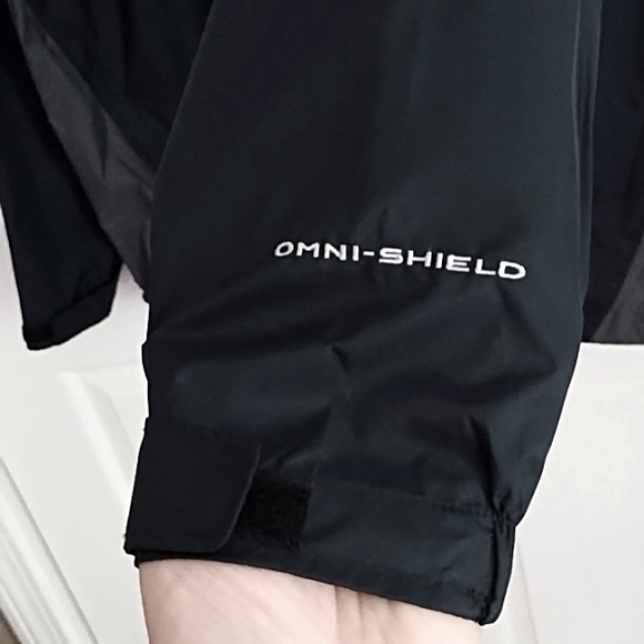 Men's Columbia Windbreaker - Picture 4 of 7